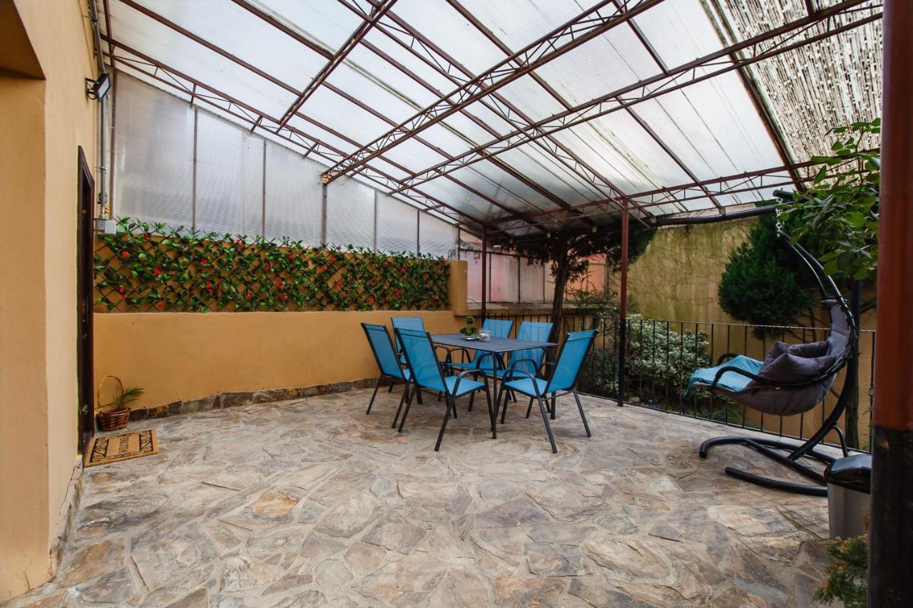 Stunning, Newly Renovated Central Apartment Oradea Exterior photo